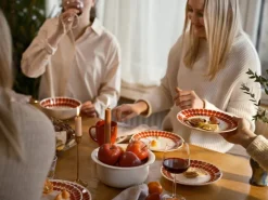 Arabia 24h Tuokio tallrik 20 cm, röd