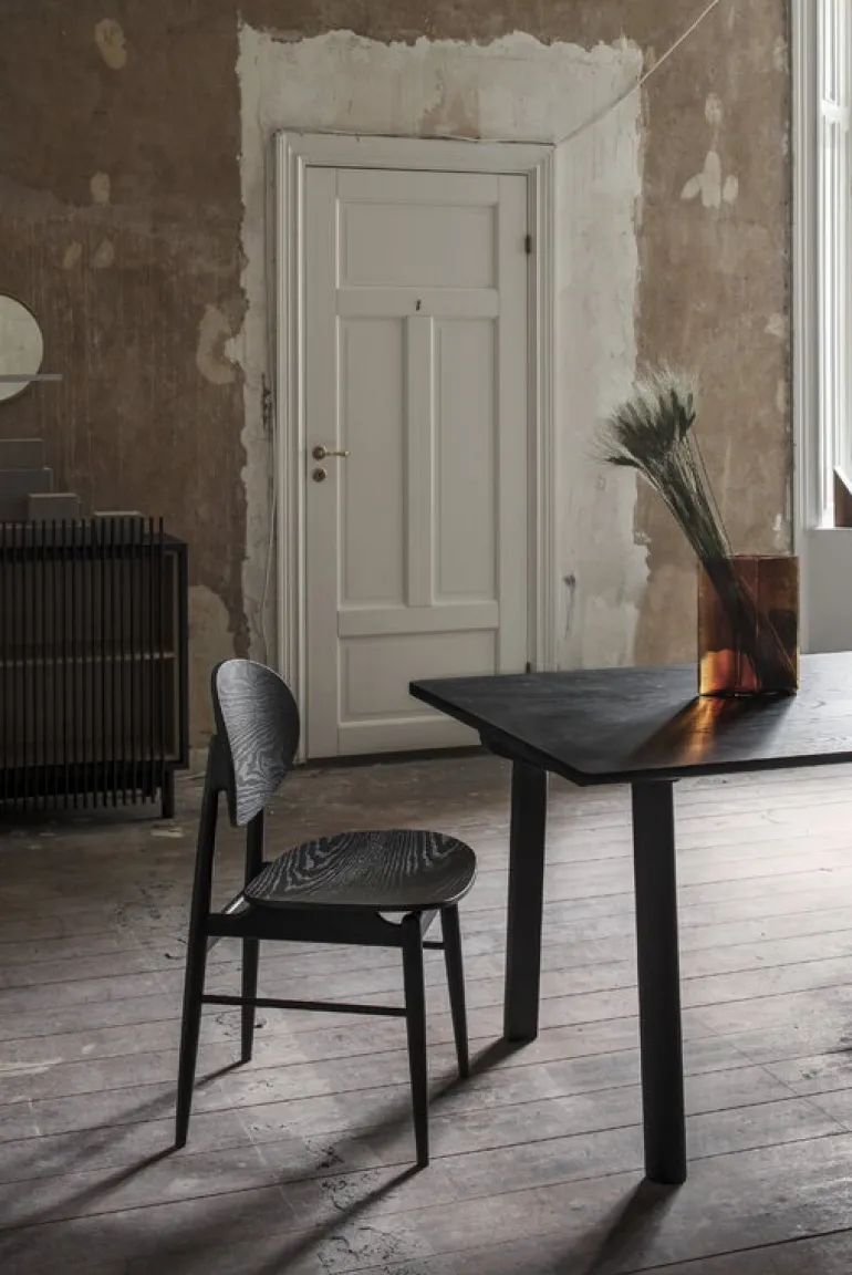 Ariake Outline stol, svart