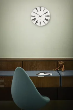 Arne Jacobsen AJ City Hall väggklocka, 29 cm - Kopio