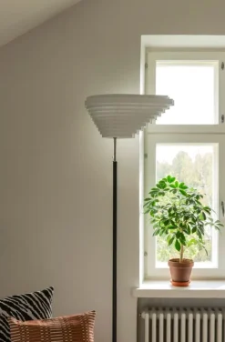 Artek Aalto golvlampa A805, förnicklad mässing