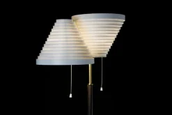 Artek Aalto golvlampa A810, mässing