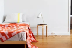 Artek Aalto pall 60, svart linoleum