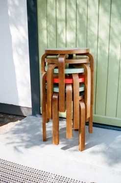 Artek Aalto pall E60, valnöt