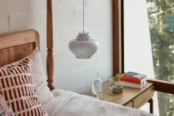 Artek Aalto pendellampa A333 "Turnip", vit - mässing