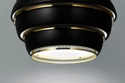 Artek Aalto pendellampa A331 “Beehive”, svart - mässing