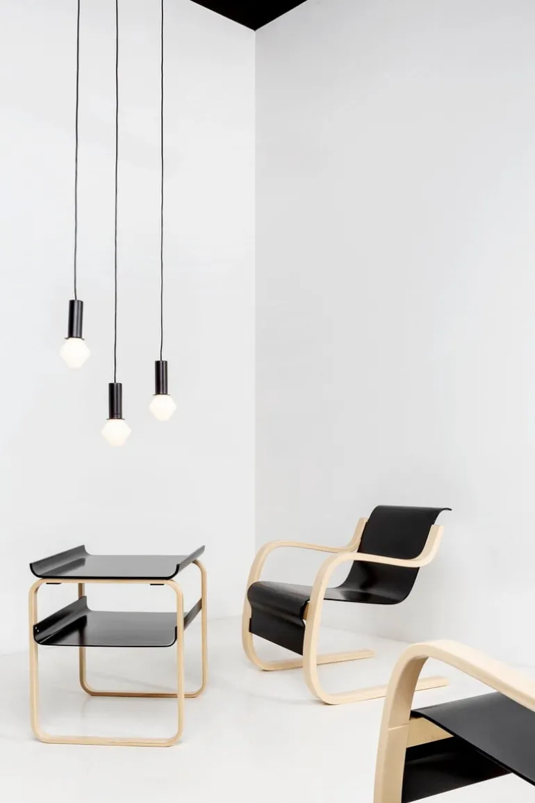 Artek Aalto sidobord 915, svart - björk