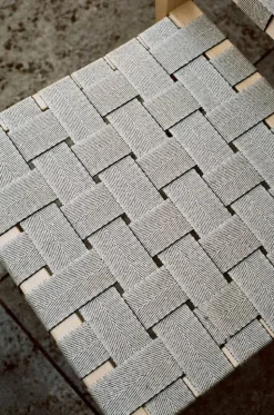 Artek Aalto stol 611, björk - naturlig/svart vävning