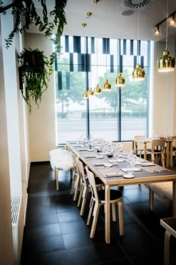 Artek Aalto stol 66, svart linoleum