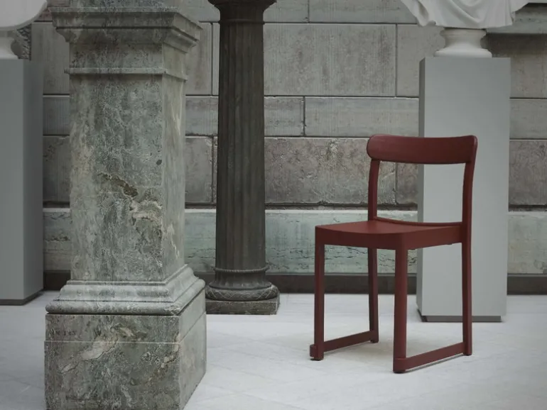 Artek Atelier stol, mörkröd