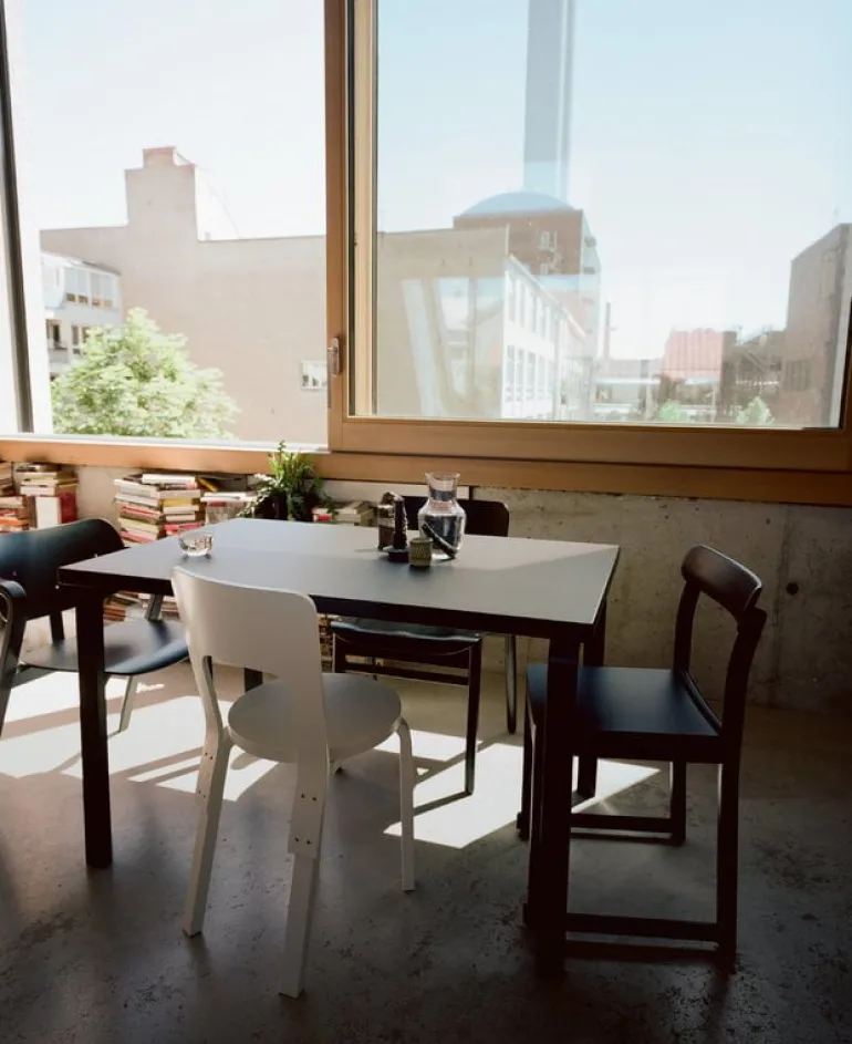 Artek Atelier stol, svart