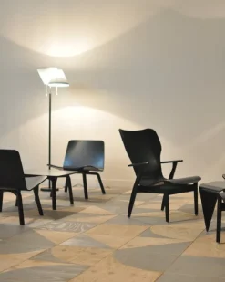 Artek Domus fåtölj, lackad ek