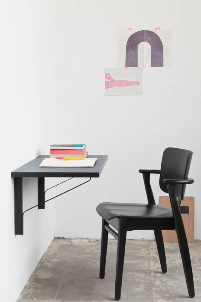 Artek Domus stol, svartbetsad