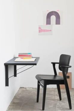 Artek Kaari väggkonsol REB 006, blå - röd - svart