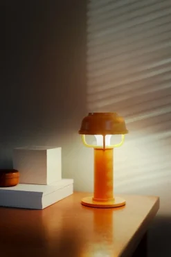 Artek Kori bordslampa, orange