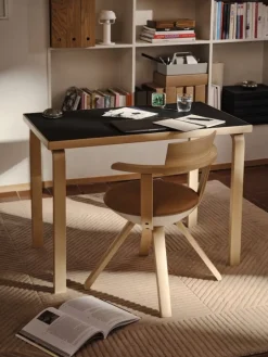 Artek Kori bordslampa, vit