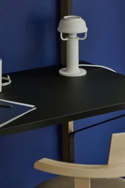 Artek Kori bordslampa, vit