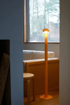 Artek Kori golvlampa, orange