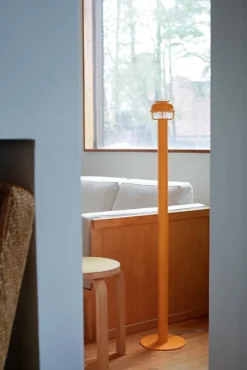 Artek Kori golvlampa, orange