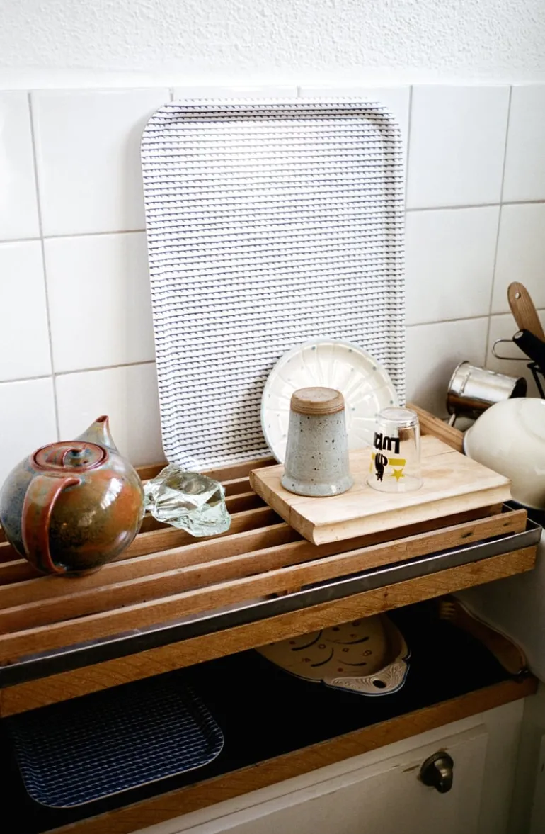 Artek Rivi bricka, 43 x 33 cm, vit - blå