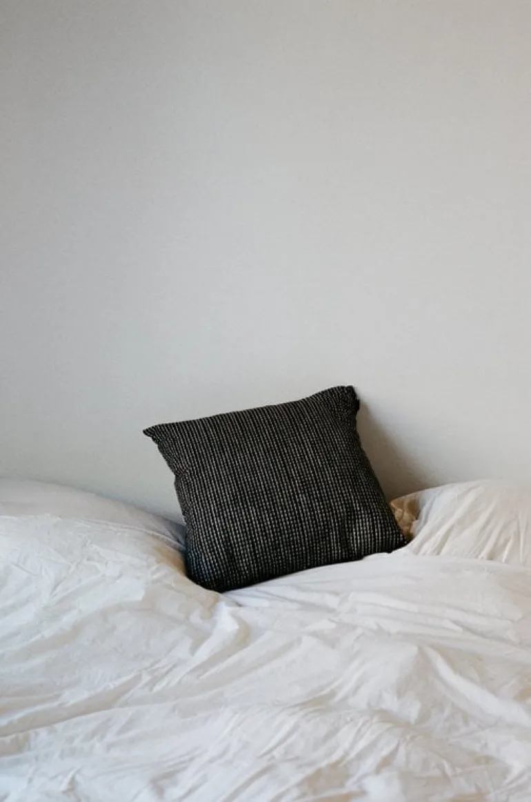 Artek Rivi kuddfodral 50 x 50 cm, svart - vit