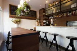 Artek Rocket barstol, ek