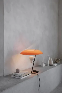 Astep Model 548 bordslampa, mörk polerad mässing - orange