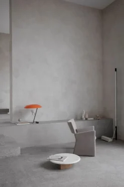 Astep Model 548 bordslampa, mörk polerad mässing - orange