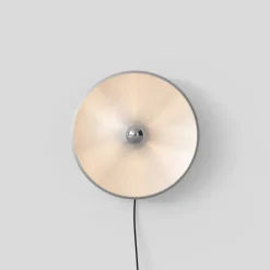 Astep Model 262 vägglampa, strömbrytare, satinerad aluminium