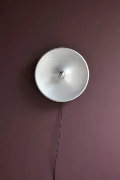 Astep Model 262 vägglampa, strömbrytare, satinerad aluminium