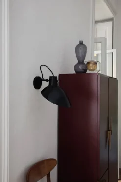 Astep VV Cinquanta vägglampa med strömbrytare, svart