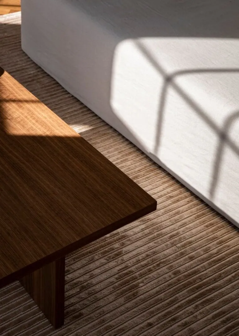 Audo Copenhagen Androgyne soffbord, mörk ek