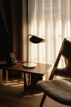 Audo Copenhagen Androgyne soffbord, mörk ek