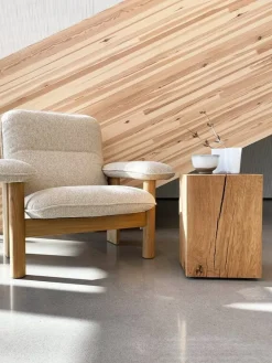 Audo Copenhagen Brasilia loungefåtölj, ek - Bouclé 02