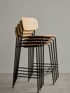 Audo Copenhagen Co barstol 65,5 cm, svart stål - ek