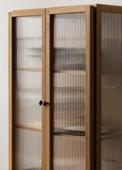 Audo Copenhagen Curiosity skåp, högt, ek - glas