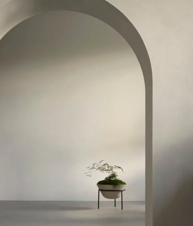 Audo Copenhagen Daiza blomkruka, 35 x 48 cm, elfenben