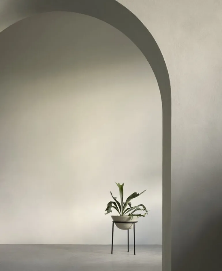 Audo Copenhagen Daiza blomkruka, 45 x 35 cm, elfenben