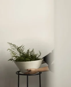 Audo Copenhagen Daiza blomkruka, 45 x 35 cm, elfenben