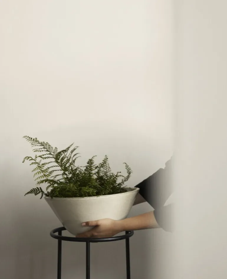 Audo Copenhagen Daiza blomkruka, 45 x 35 cm, elfenben