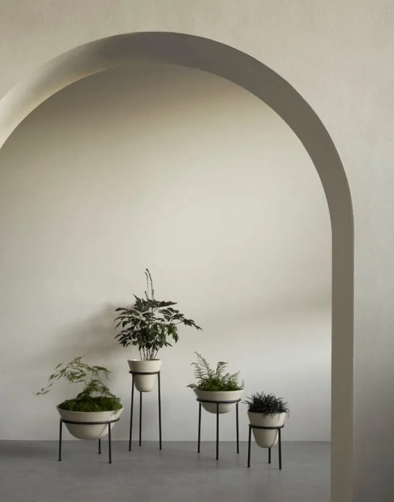 Audo Copenhagen Daiza blomkruka, 45 x 35 cm, elfenben