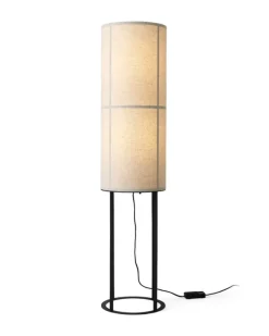 Audo Copenhagen Hashira golvlampa, hög, rå linne