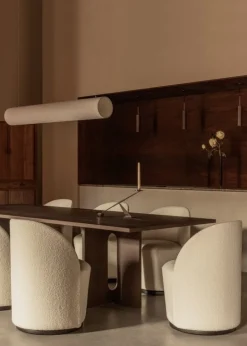 Audo Copenhagen Hashira Linear pendellampa, rå linne