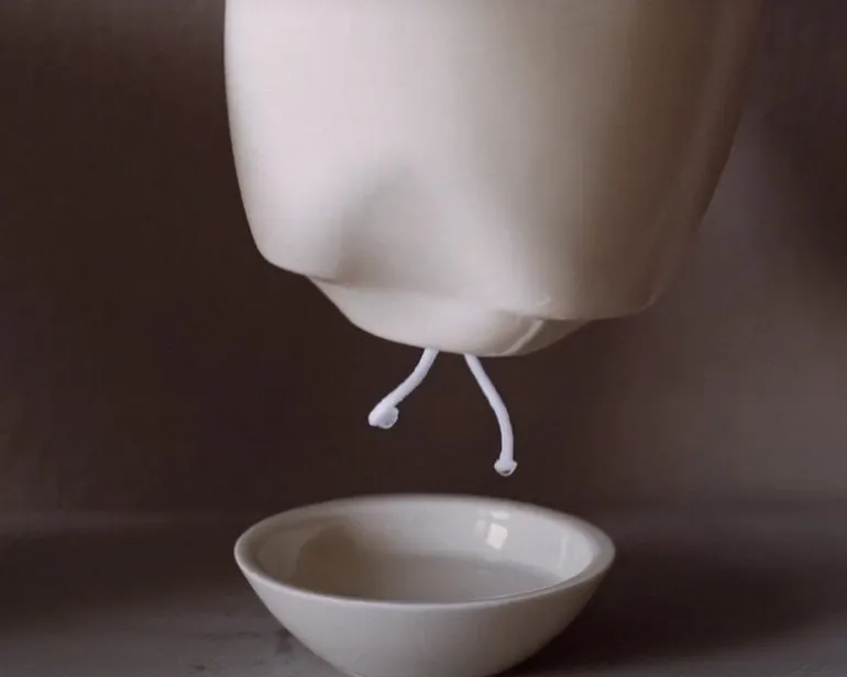 Audo Copenhagen Hydrous blomkruka, 12 cm, ockra