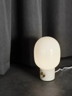 Audo Copenhagen JWDA bordslampa, alabaster vit