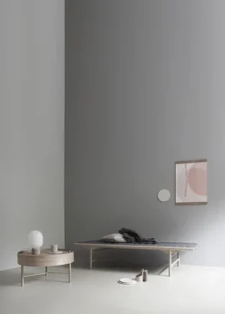 Audo Copenhagen JWDA bordslampa, ljus betong