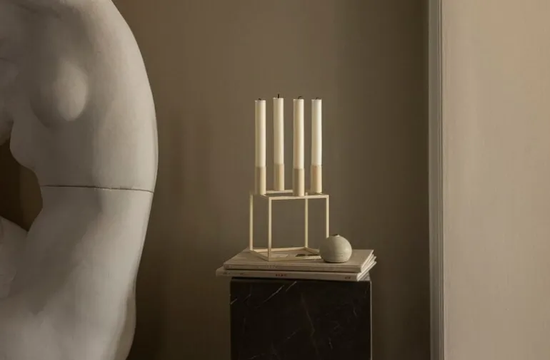 Audo Copenhagen Kubus 4 ljushållare, elfenben