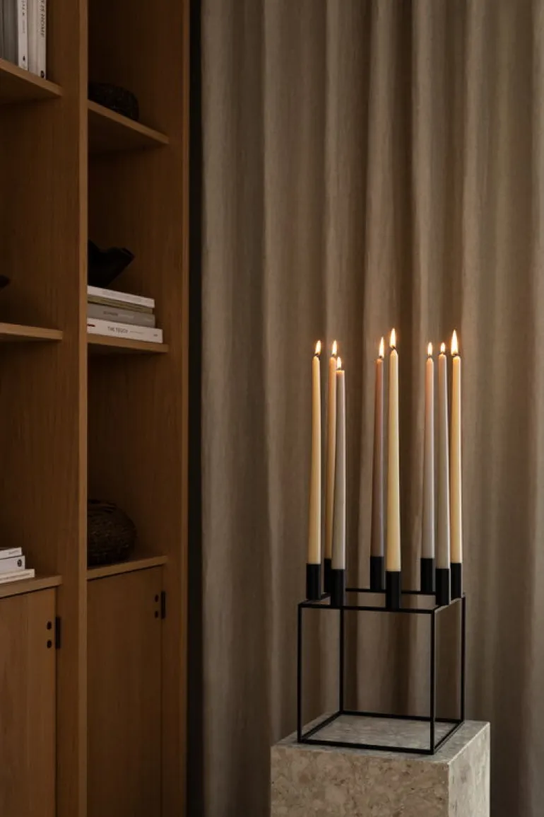 Audo Copenhagen Kubus 8 ljushållare, svart