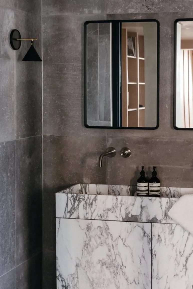 Audo Copenhagen Norm väggspegel, rektangulär, 50 x 70 cm, svart