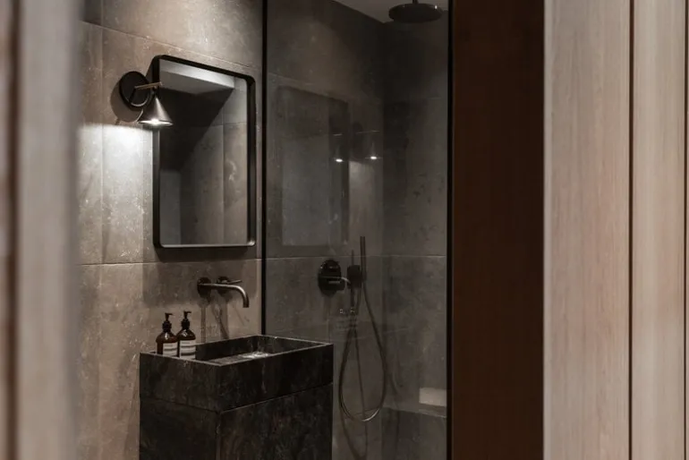 Audo Copenhagen Norm väggspegel, rektangulär, 50 x 70 cm, svart