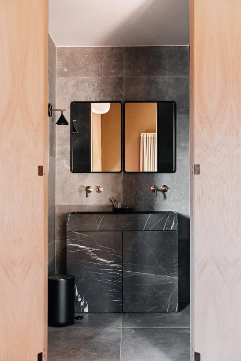 Audo Copenhagen Norm väggspegel, rektangulär, 50 x 70 cm, svart